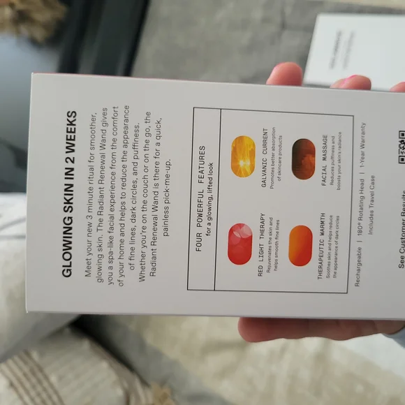 4-in-1 Skincare Wand - Blue and Pink - Picture 2 of 3